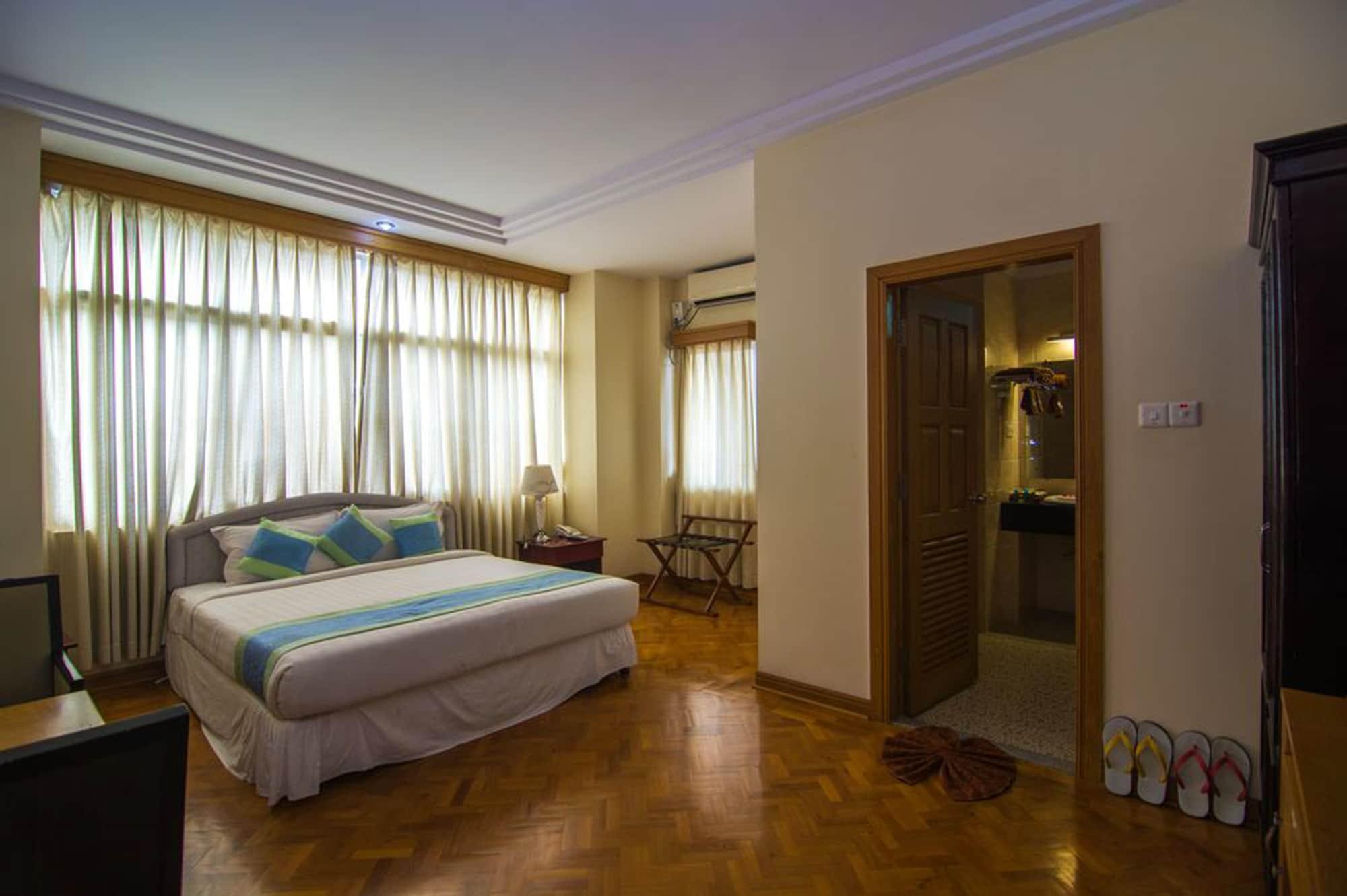 Royal Inlay Hotel Nyaung Shwe Dış mekan fotoğraf