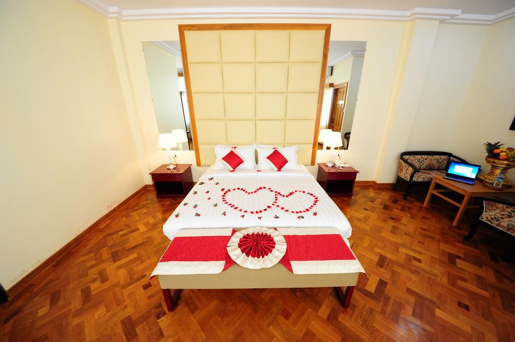 Royal Inlay Hotel Nyaung Shwe Dış mekan fotoğraf
