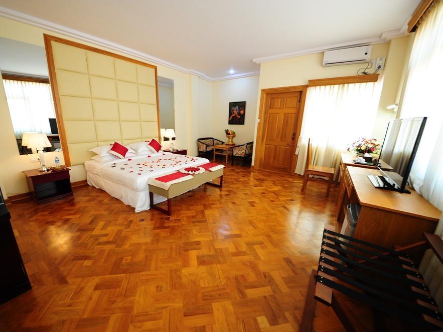 Royal Inlay Hotel Nyaung Shwe Dış mekan fotoğraf