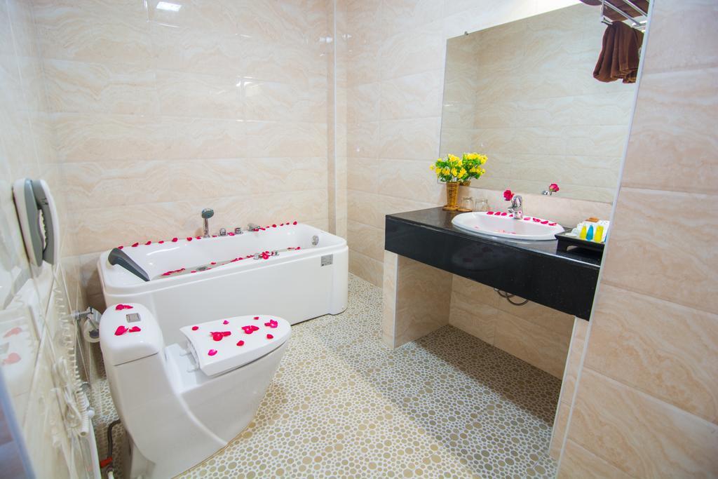 Royal Inlay Hotel Nyaung Shwe Dış mekan fotoğraf