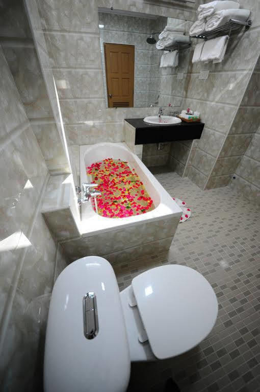 Royal Inlay Hotel Nyaung Shwe Dış mekan fotoğraf