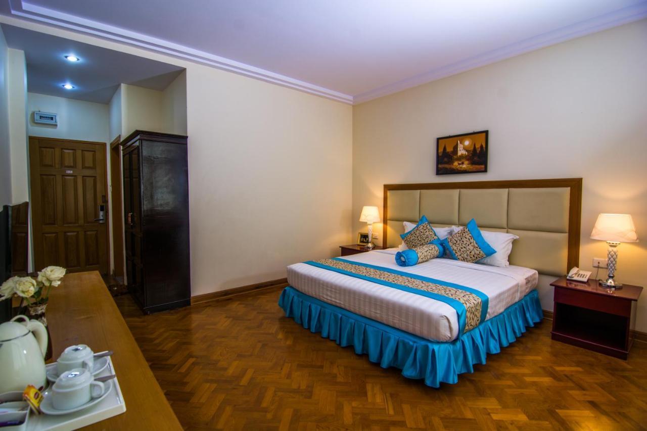 Royal Inlay Hotel Nyaung Shwe Dış mekan fotoğraf