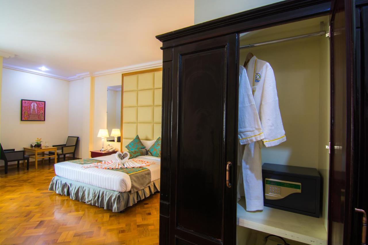 Royal Inlay Hotel Nyaung Shwe Dış mekan fotoğraf